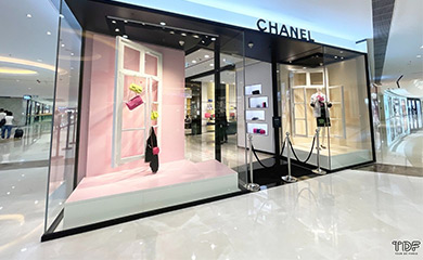 VM-Chanel-Window-Display-1 