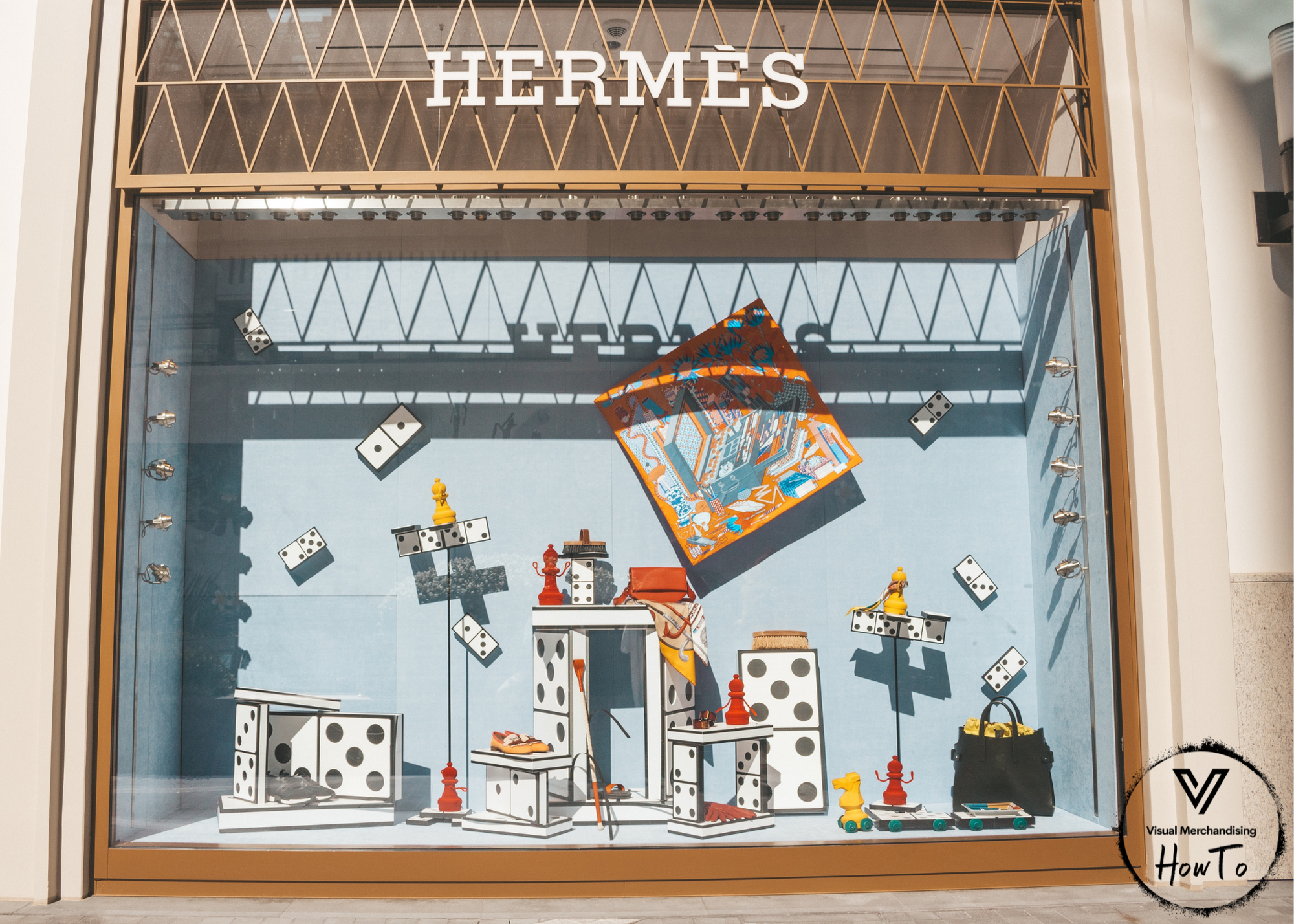 closed window display example - hermes window display